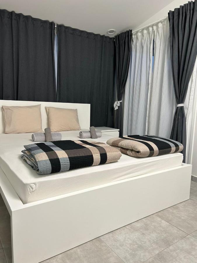 Skg Central Deluxe Studios Tesalonika Bagian luar foto