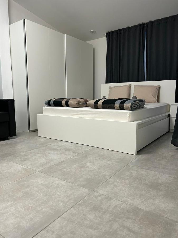 Skg Central Deluxe Studios Tesalonika Bagian luar foto